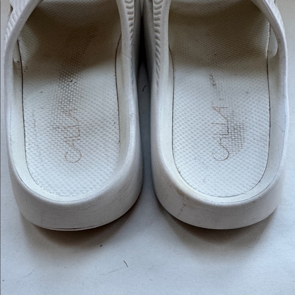 CALIA Carrie Underwood White Slip On Clogs Molded Slides White Size 7 GUC $75 - Picture 8 of 10